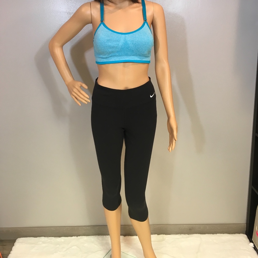 Nike Dri-Fit Tight Capri Leggings - Power Victory